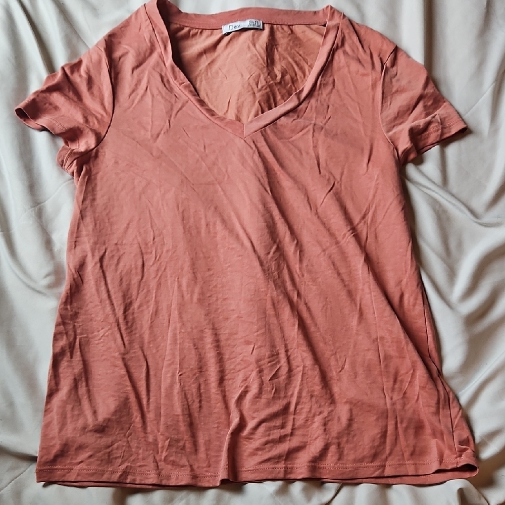 Dex Coral V-Neck Short Sleeve Tee